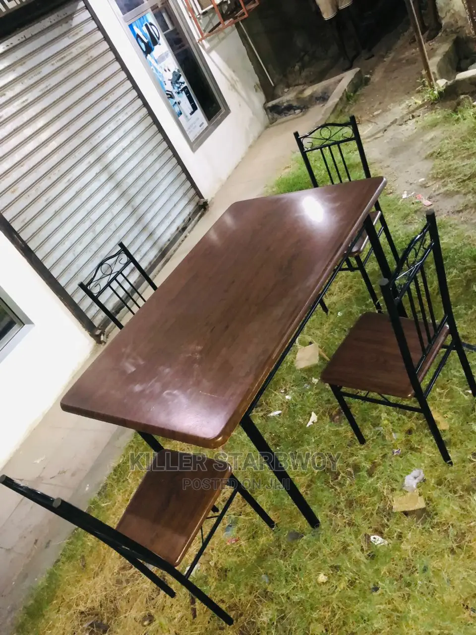 Dinning Table Vitu 4 Mpya