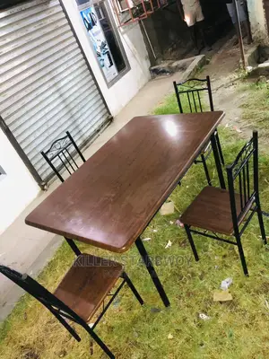Dinning Table Vitu 4 Mpya