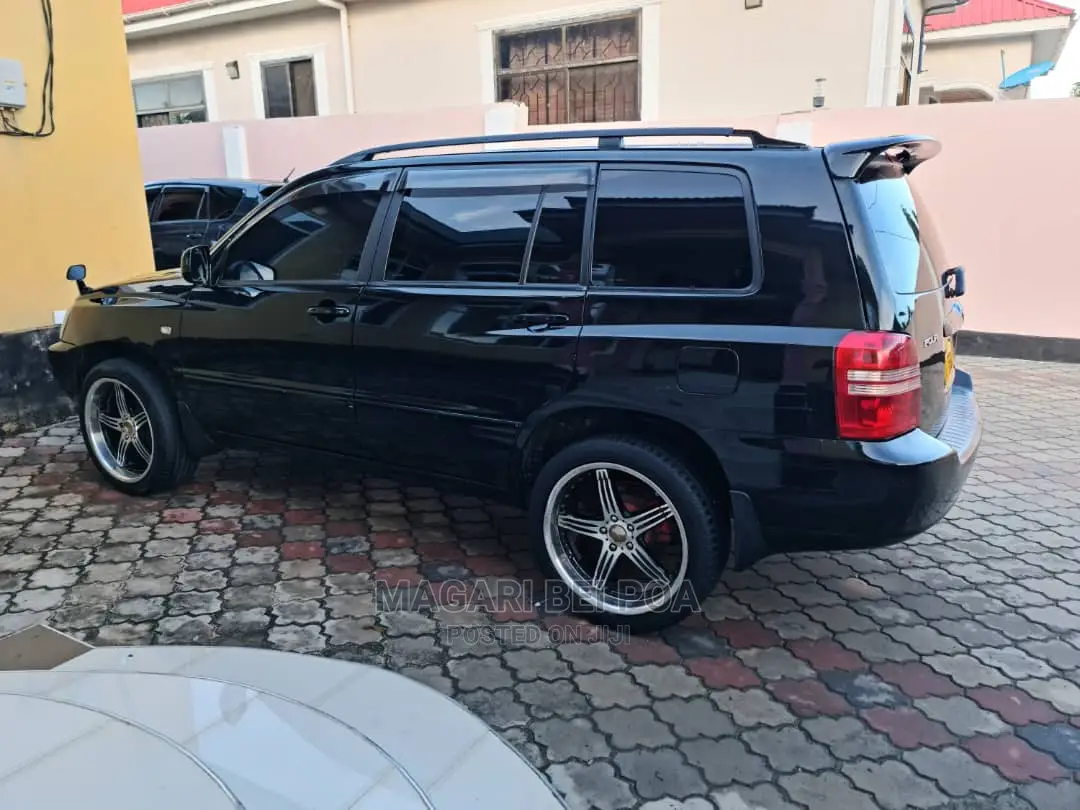 Toyota Kluger 2005 Black