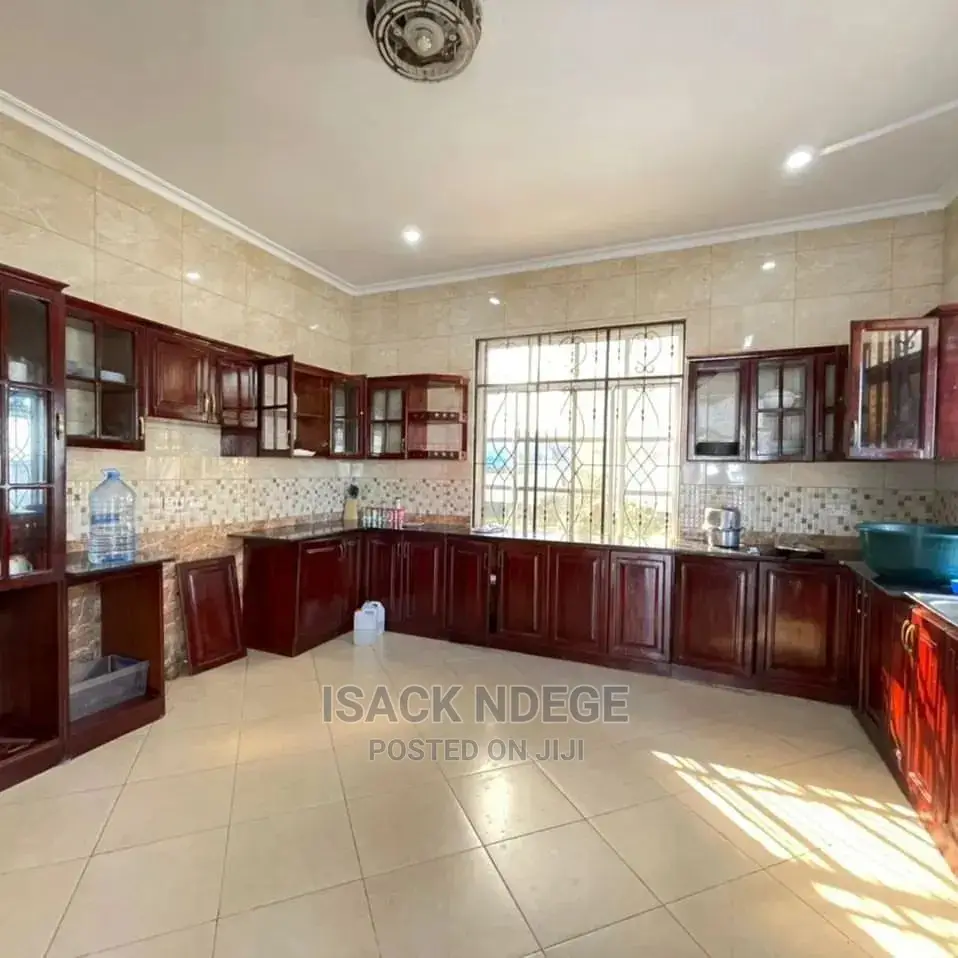 4bdrm House in Mbezi Beach, Kinondoni for sale