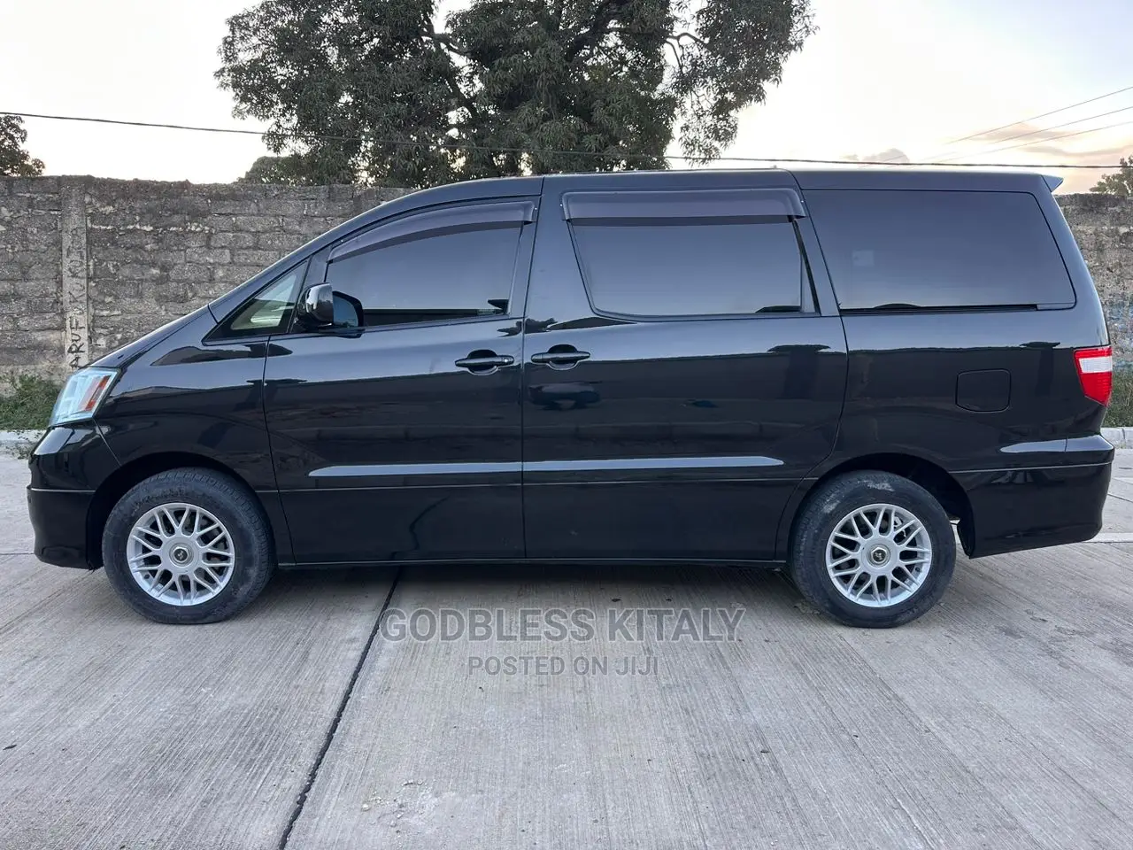 Toyota Alphard 2005 Black