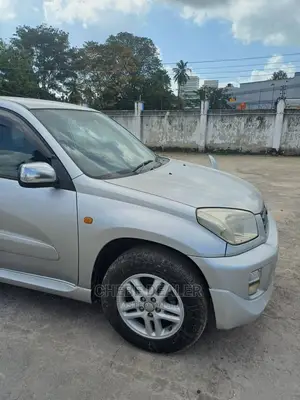 Toyota RAV4 Base AWD 2001 Silver