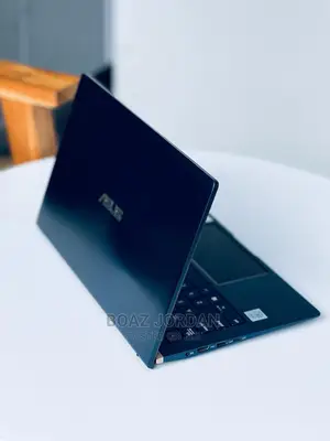 New Laptop Asus Zenbook 14 UX434 16GB Intel Core I7 SSD 512GB