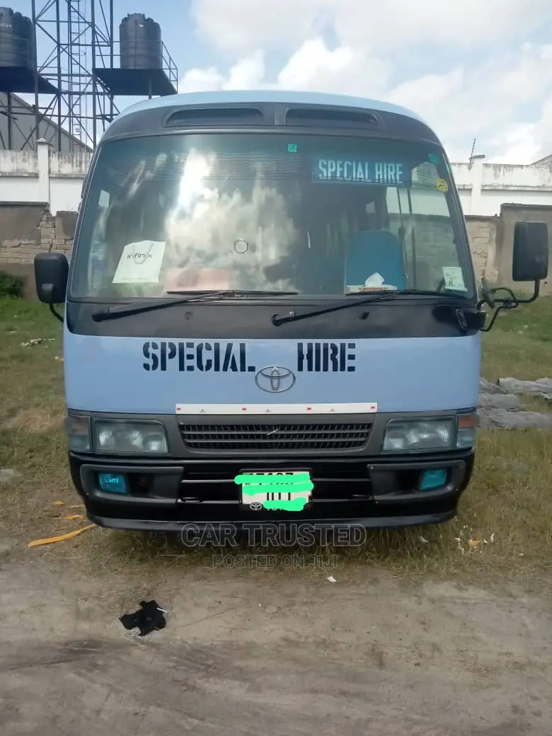 Toyota Coaster 2000 Blue