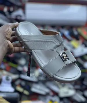 Huayi Open Shoes