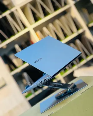 New Laptop Samsung Chromebook Pro 16GB Intel Core I7 SSD 512GB