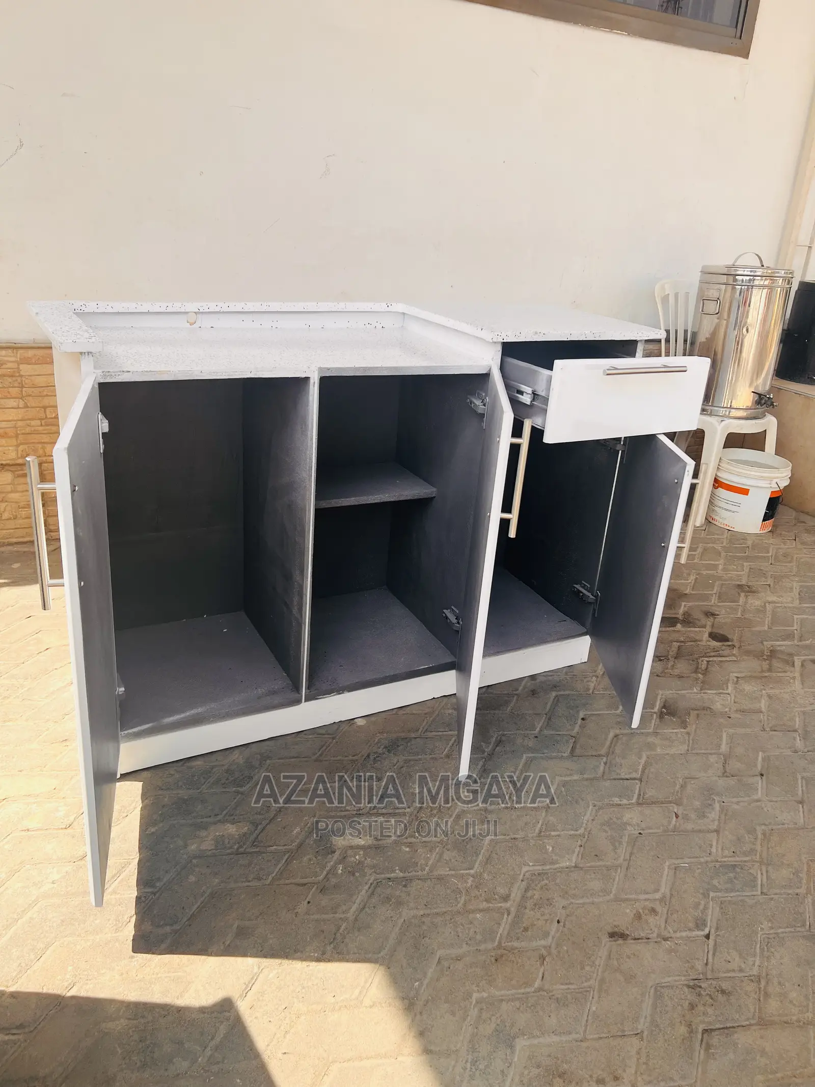 Kichen Cabinet Nzur Sanaa Mbao Na Jiko Lake