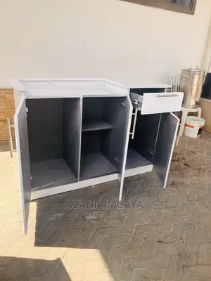Kichen Cabinet Nzur Sanaa Mbao Na Jiko Lake