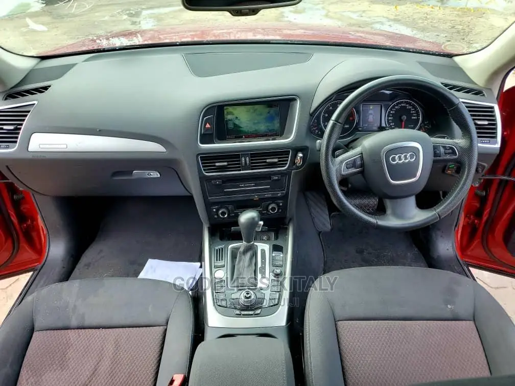 Audi Q5 2012 Red