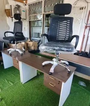 Headrest Chairs With Office Tables
