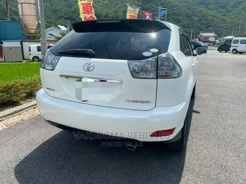 Toyota Harrier 2004 Pearl
