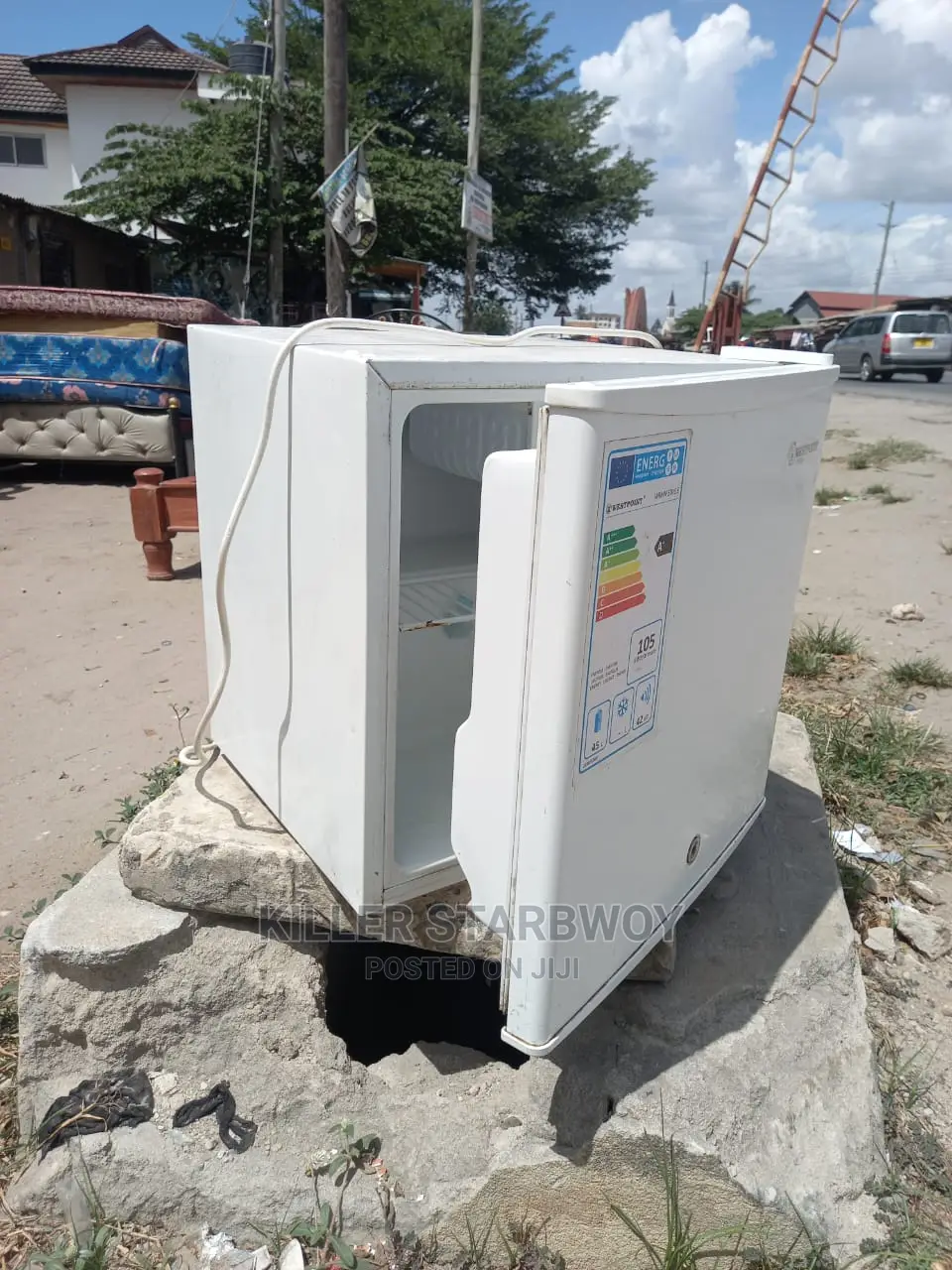 Mini Fridge Kampuni West Point