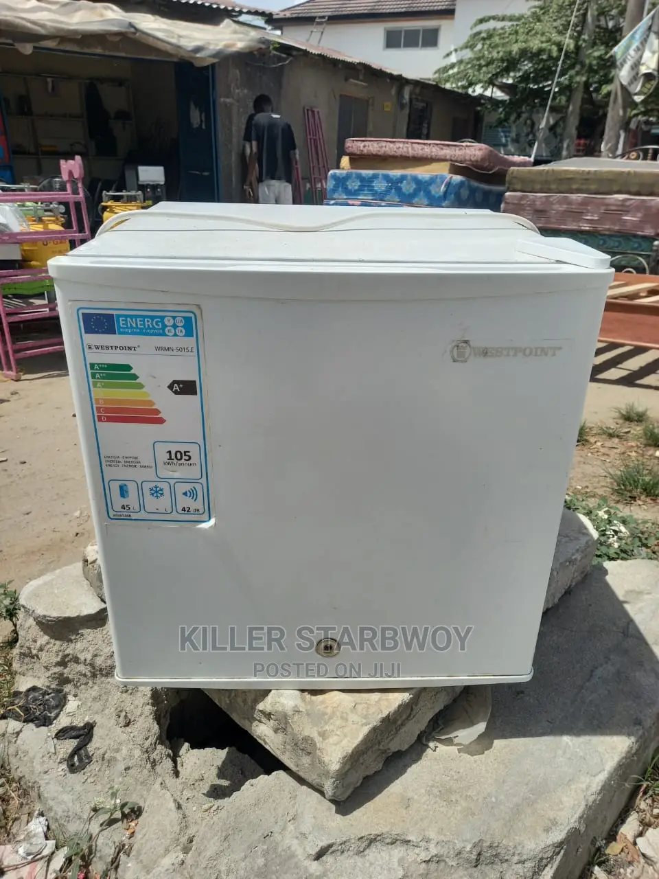 Mini Fridge Kampuni West Point