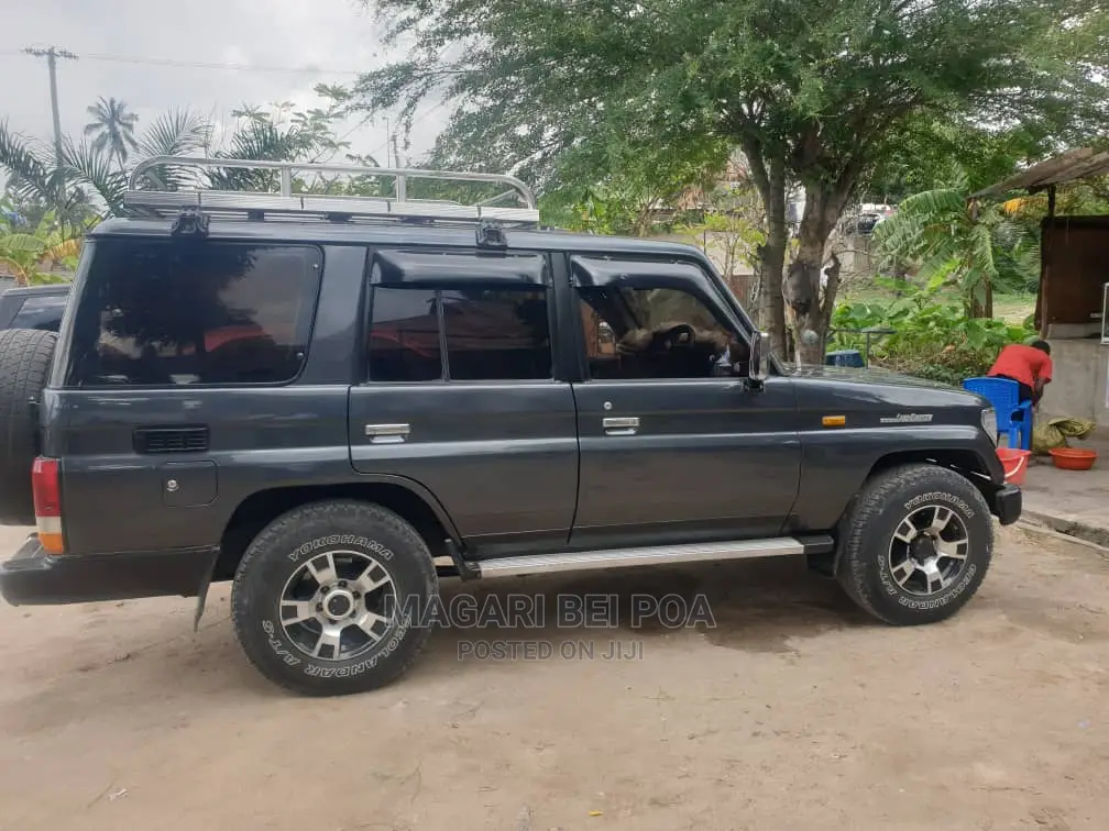 Toyota Land Cruiser Prado 2003 Black