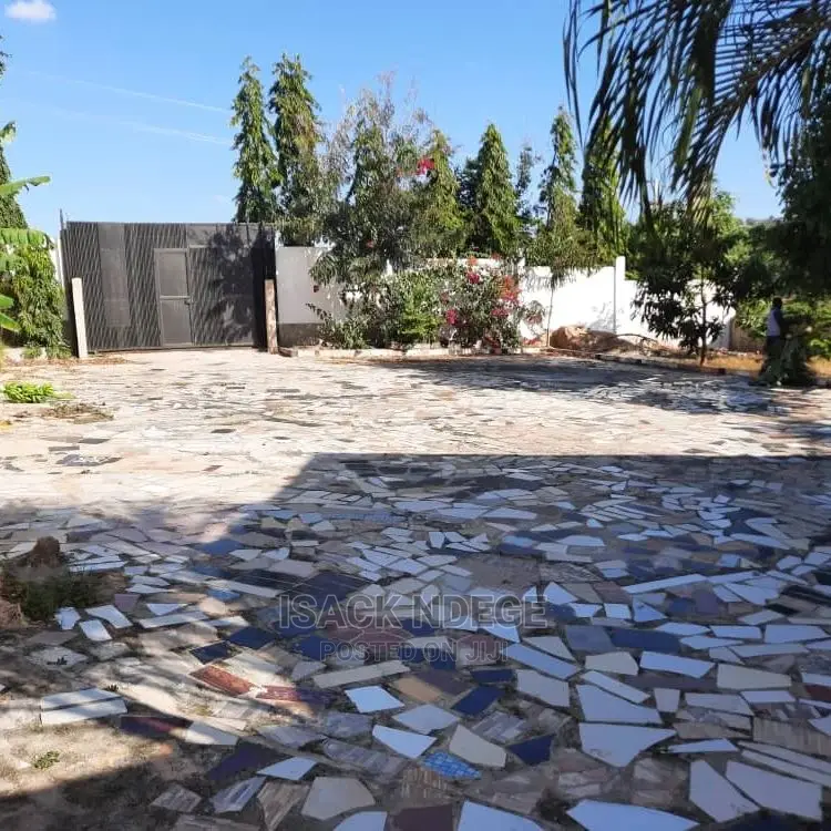 3bdrm House in Kinzudi, Kinondoni for sale