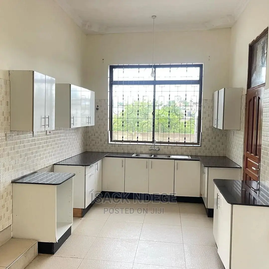 3bdrm House in Kinzudi, Kinondoni for sale