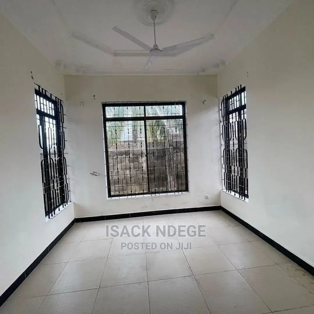 3bdrm House in Kinzudi, Kinondoni for sale