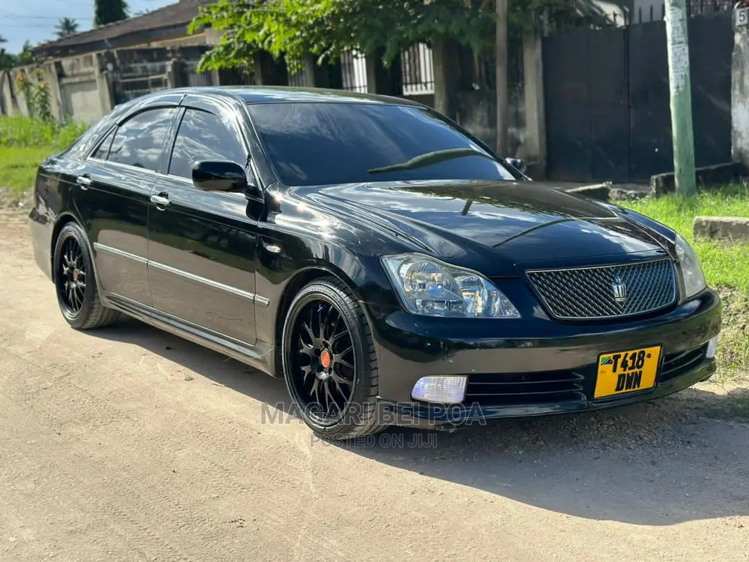 Toyota Crown 2004 Black