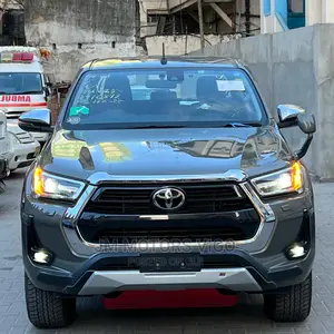 Toyota Hilux 2020 Green