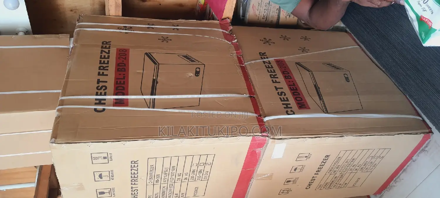 Solar Chest Freezer Ac/Dc =108L