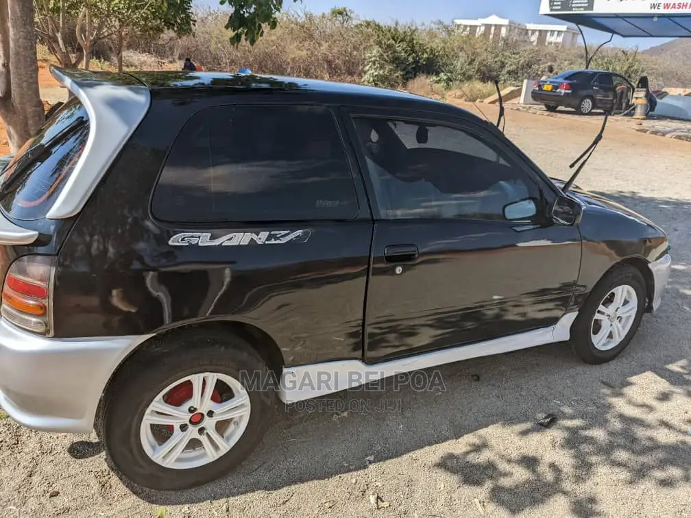 Toyota Starlet 2005 Black