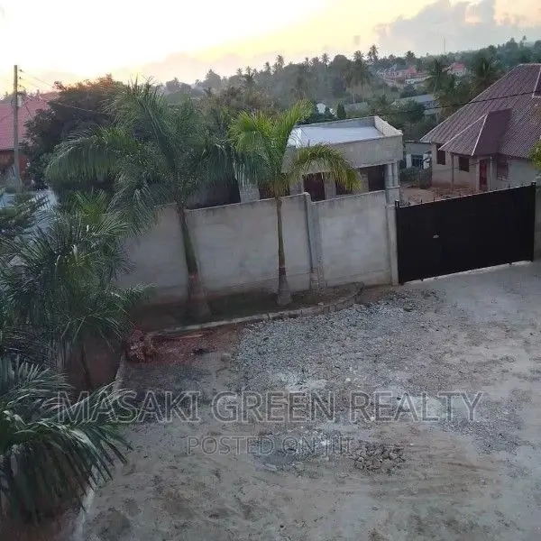 6bdrm House in Goba for sale
