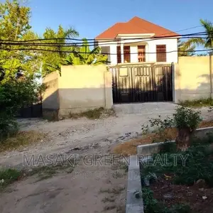 6bdrm House in Goba for sale