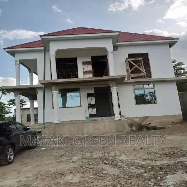 6bdrm House in Goba for sale