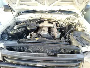 Toyota Land Cruiser 1999 White