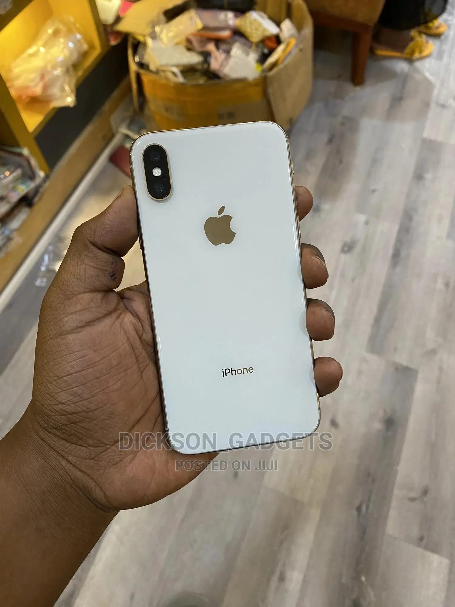 Apple iPhone X 64 GB White