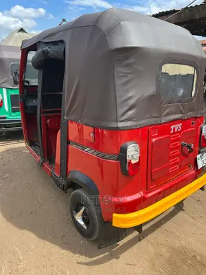 TVS HLX Plus ES 2023 Red