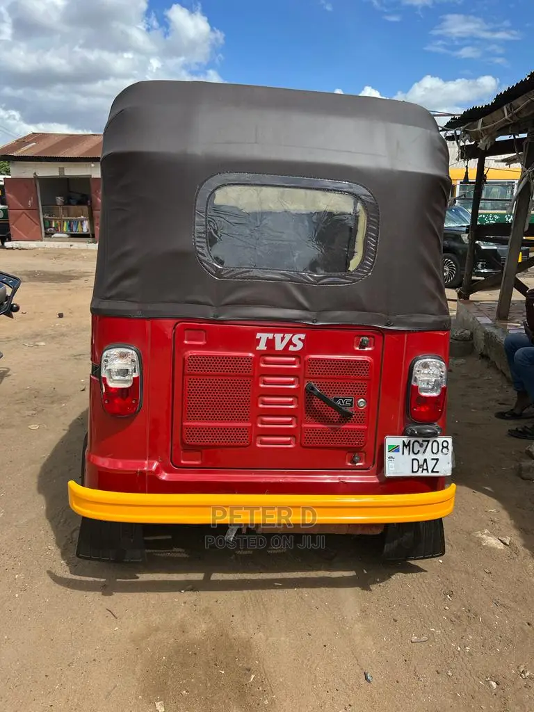 TVS HLX Plus ES 2023 Red