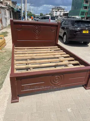 Kitanda 5×6 Kikal Mbao Ngumu