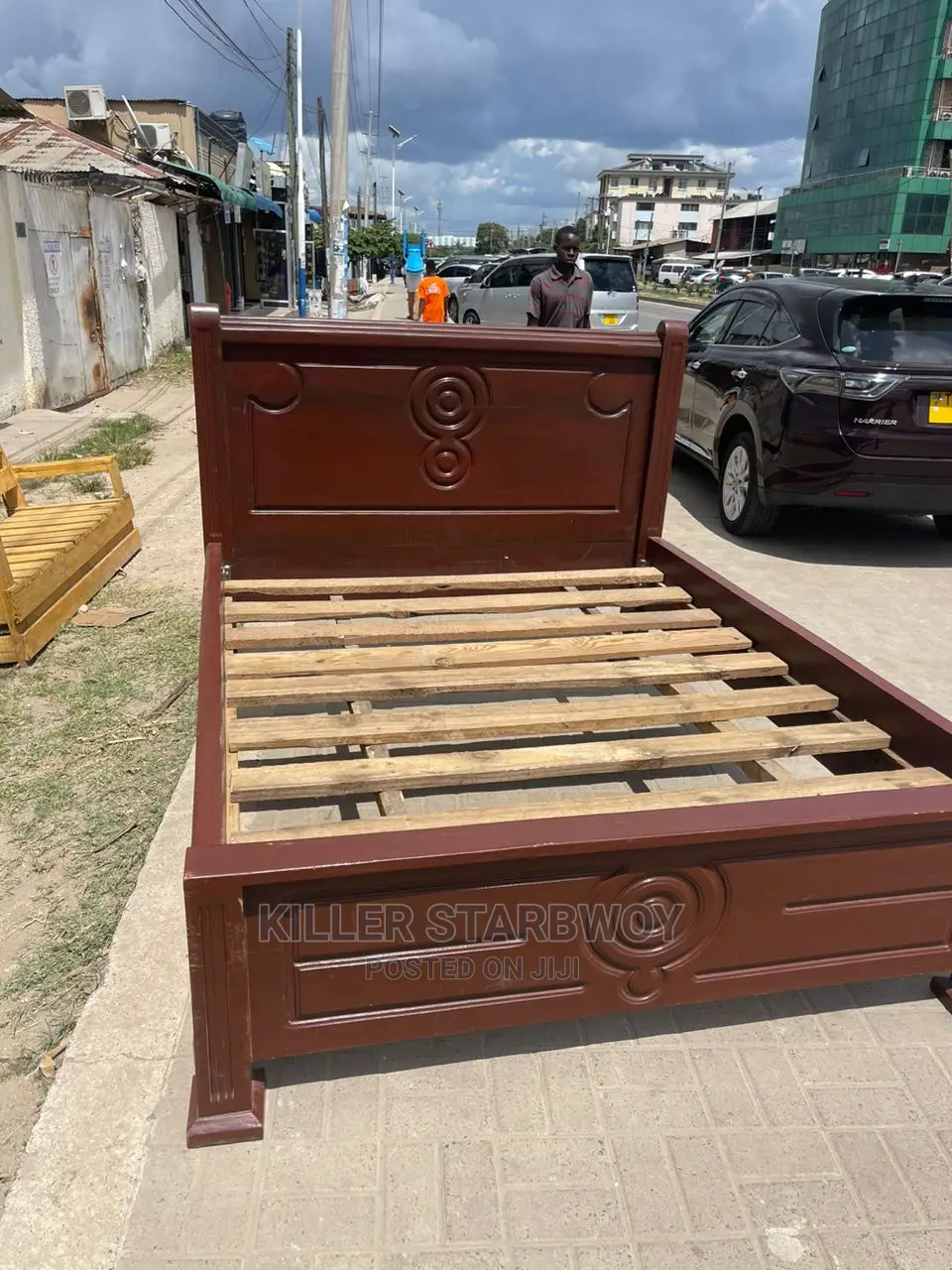 Kitanda 5×6 Kikal Mbao Ngumu