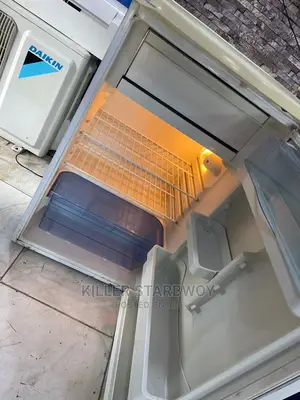 Fridge Inagandisha Na Kupooza Haijawah Kuguswa