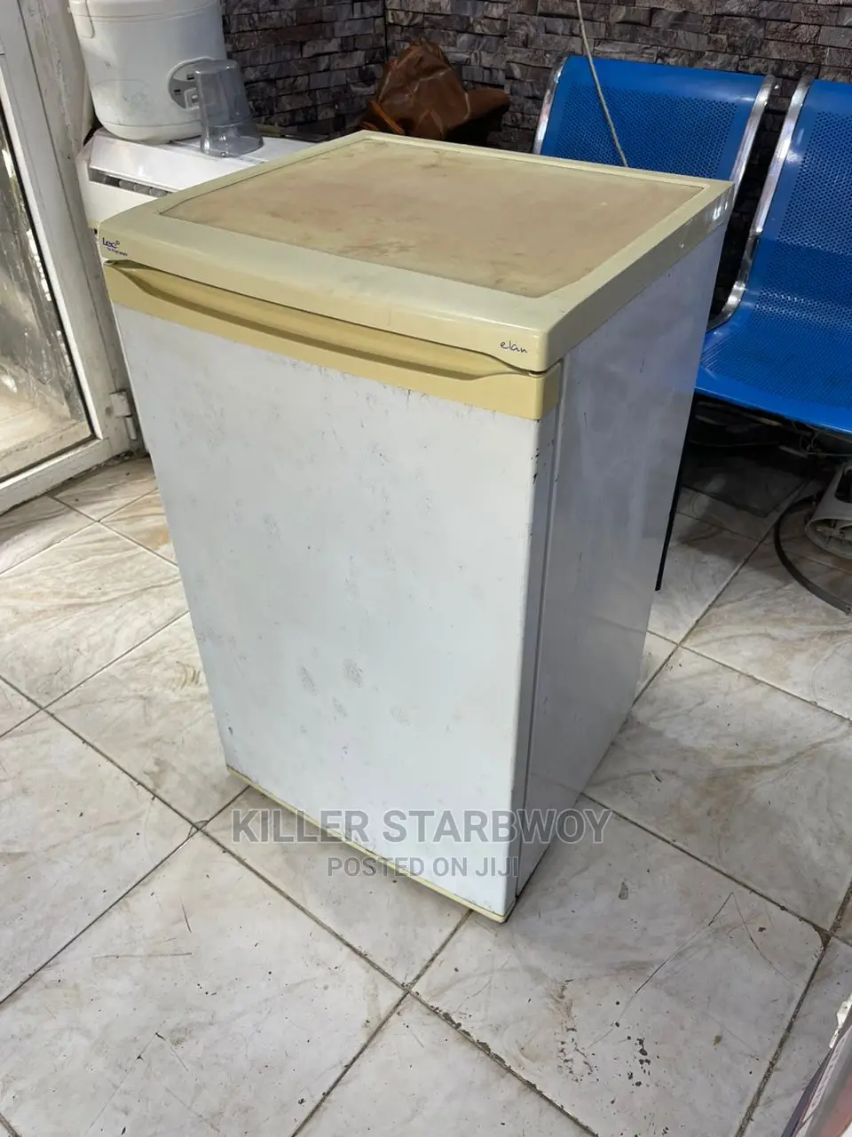 Fridge Inagandisha Na Kupooza Haijawah Kuguswa