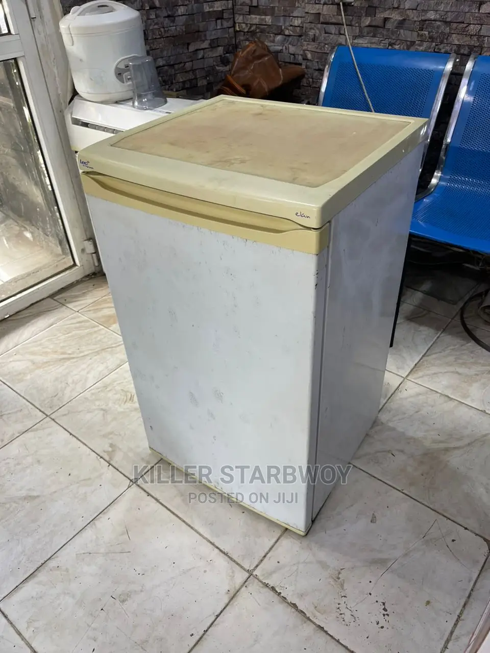 Fridge Inagandisha Na Kupooza Haijawah Kuguswa