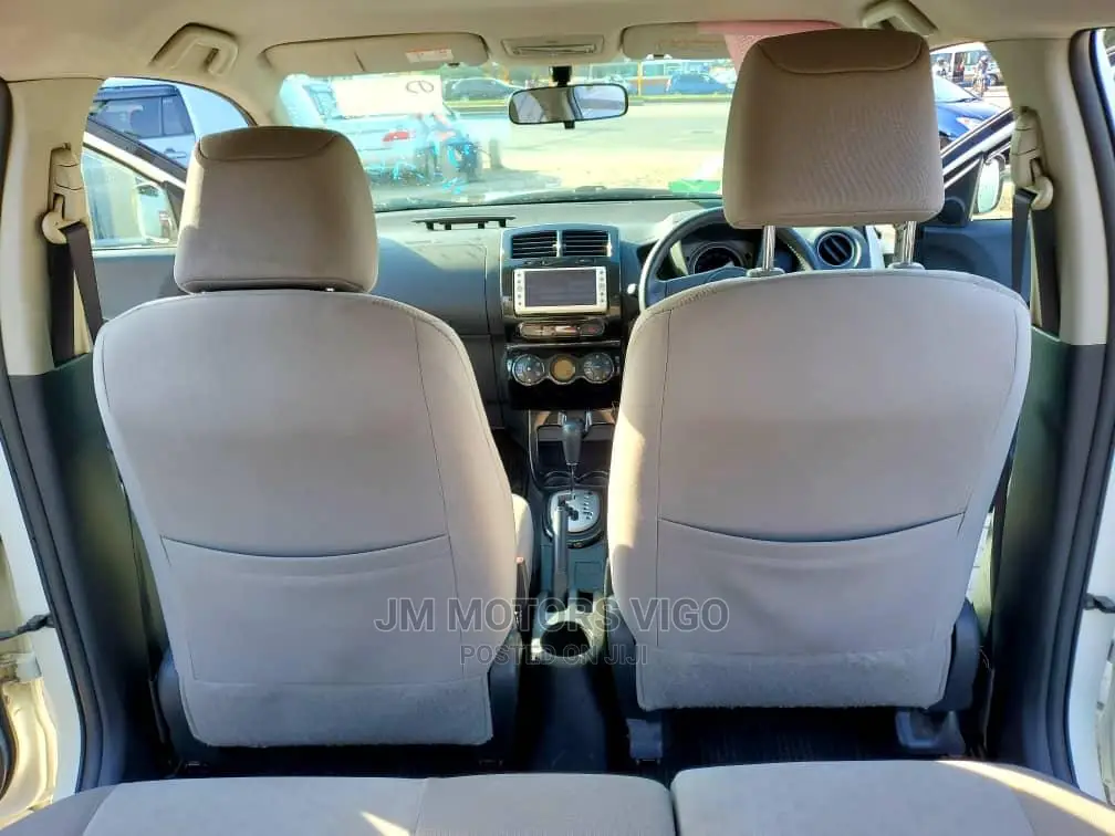 Toyota IST 2009 Pearl