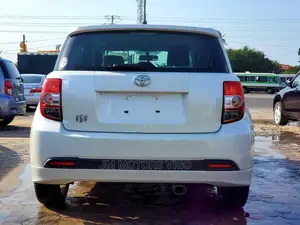 Toyota IST 2009 Pearl