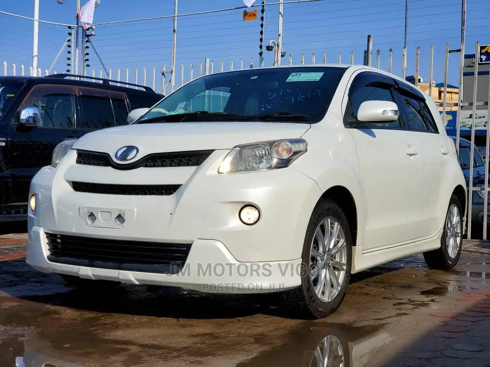 Toyota IST 2009 Pearl