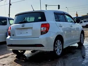 Toyota IST 2009 Pearl