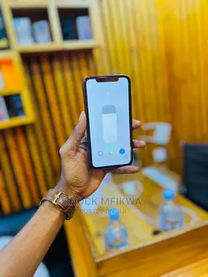 Apple iPhone XR 64 GB Red