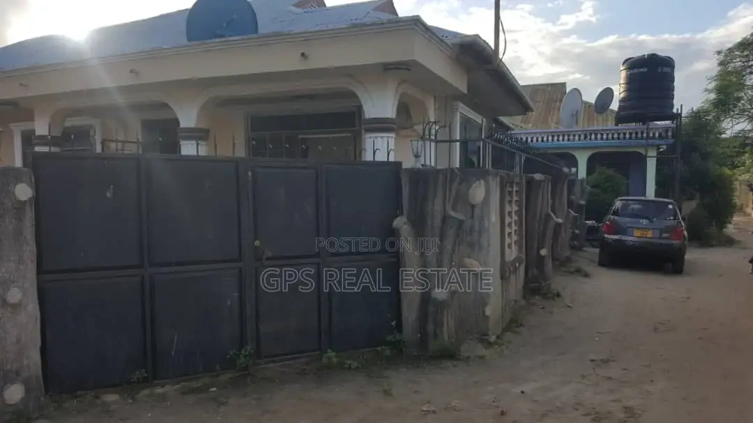 3bdrm House in Kawe, Kinondoni for sale
