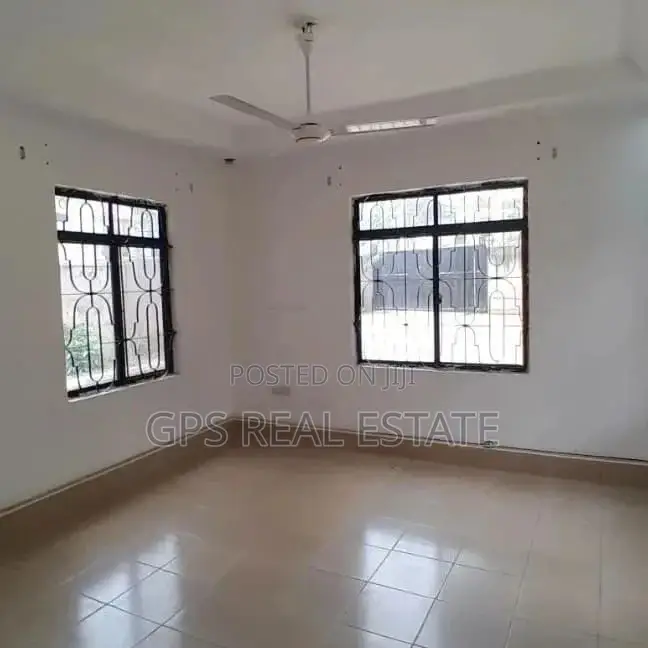 3bdrm House in Mbezi Africana, Kinondoni for sale