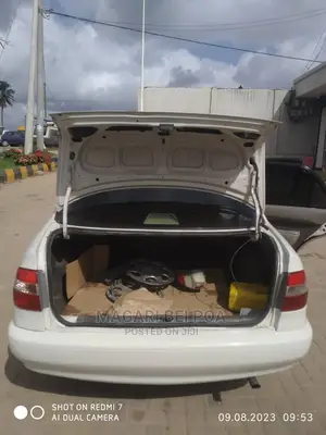 Toyota Corolla 2003 White