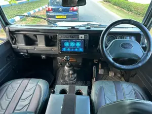 Land Rover Defender 2002 Green