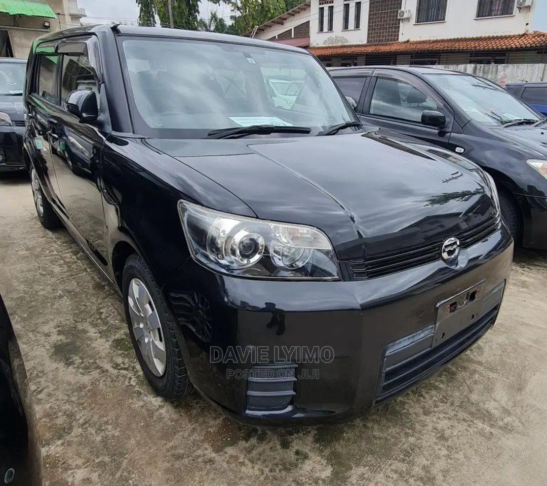 Toyota Corolla Rumion Hatchback 1.8 AWD 2007 Black
