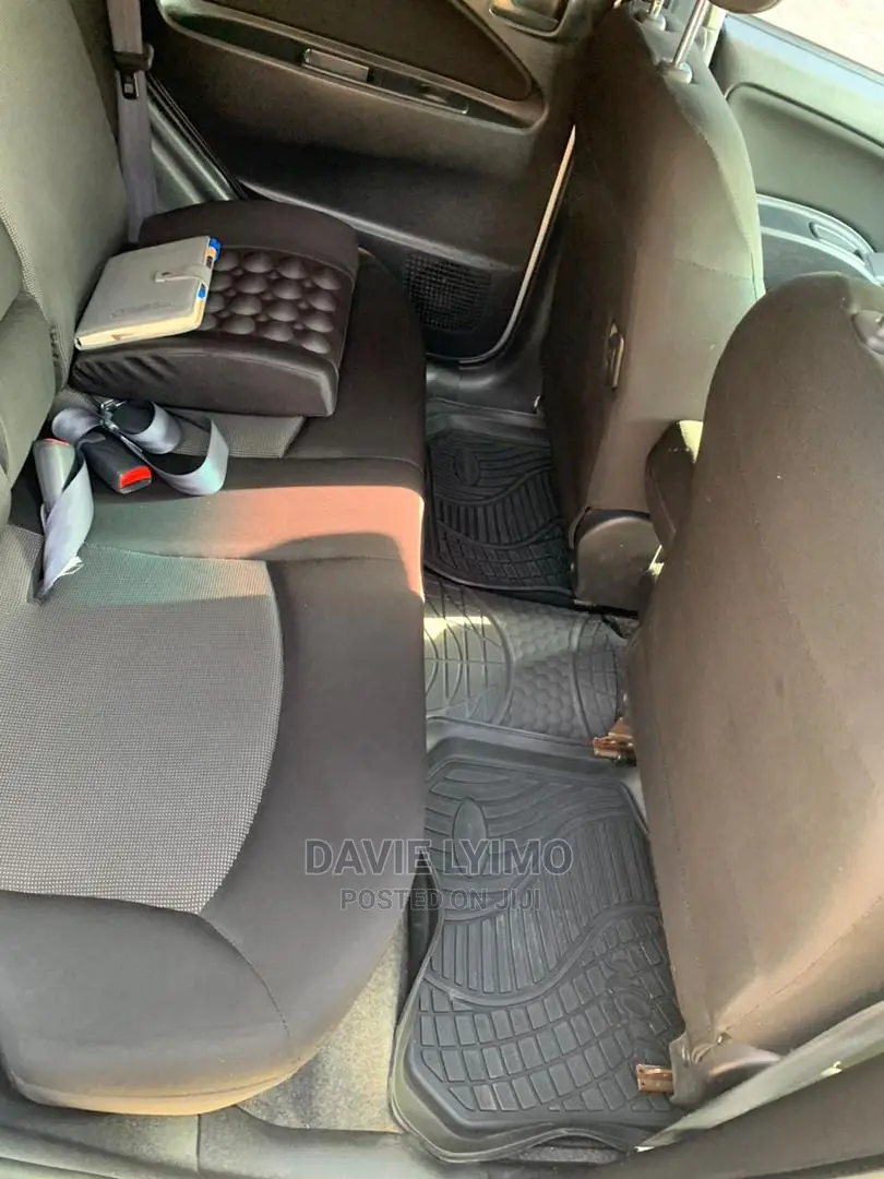 Toyota Corolla Rumion Hatchback 1.8 AWD 2007 Black