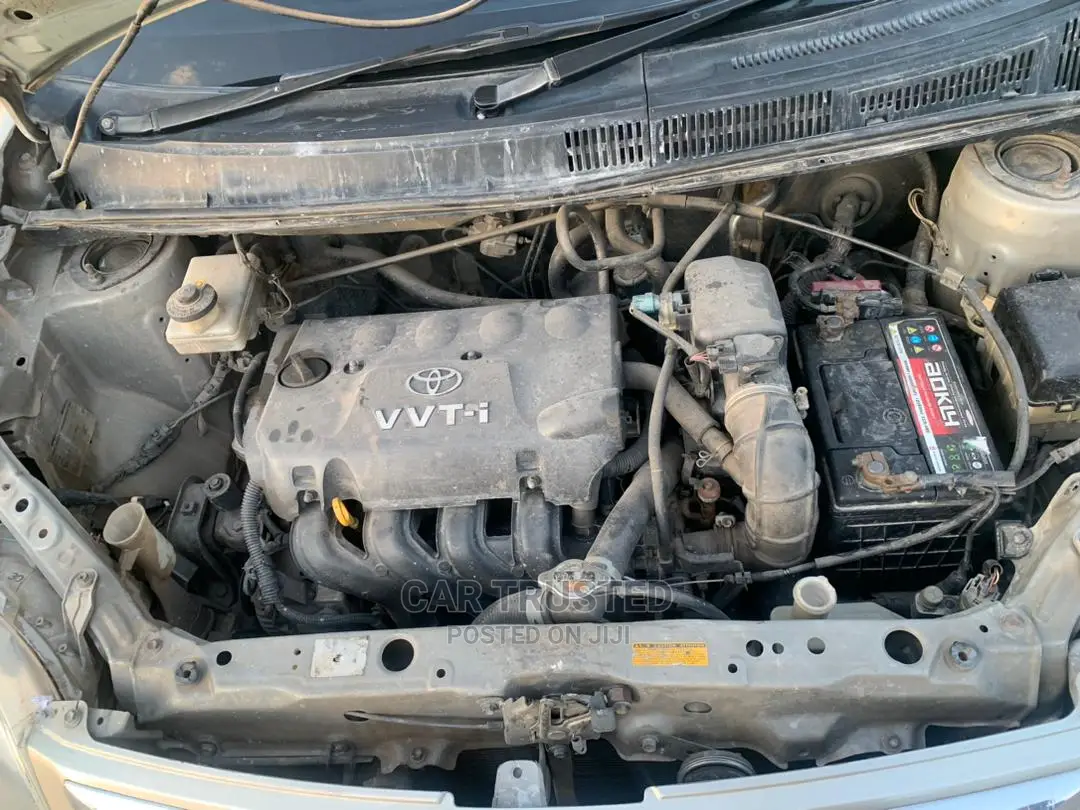 Toyota Raum 1.5 AWD 2003 Silver