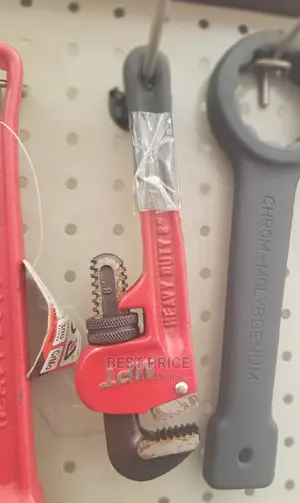 Pipe Wrench Heavy Duty 8"